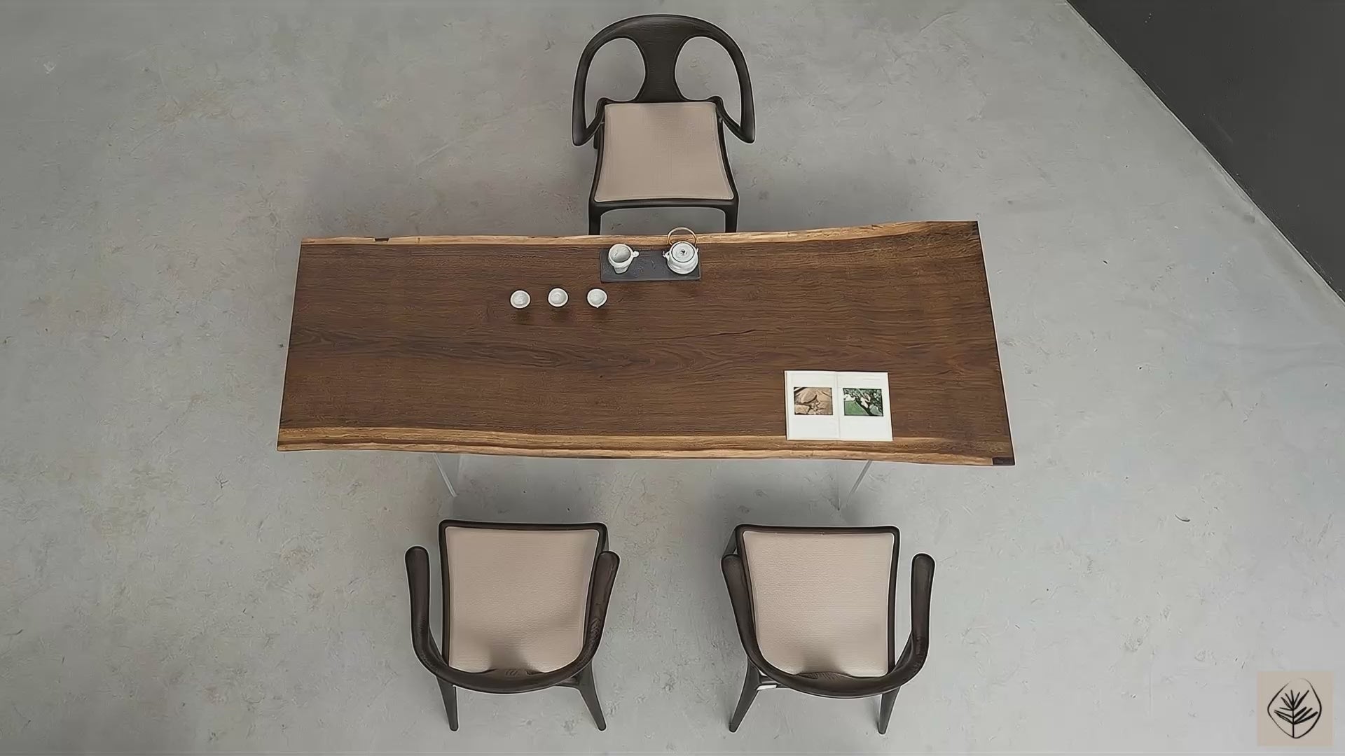 Aureole live-edge dining table in French white oak by Woodslabs