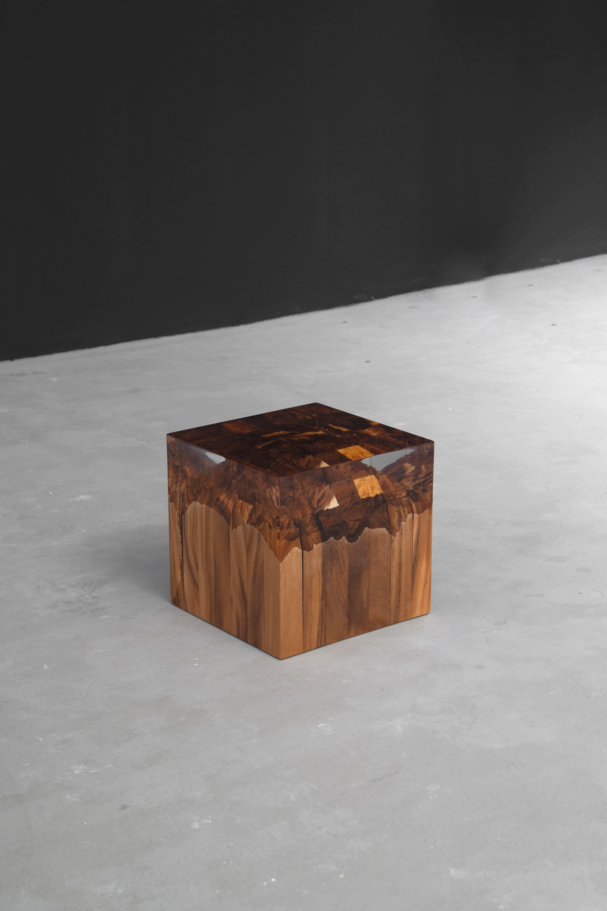 Complete perspective of cube featuring heartwood grain and translucent resin details.