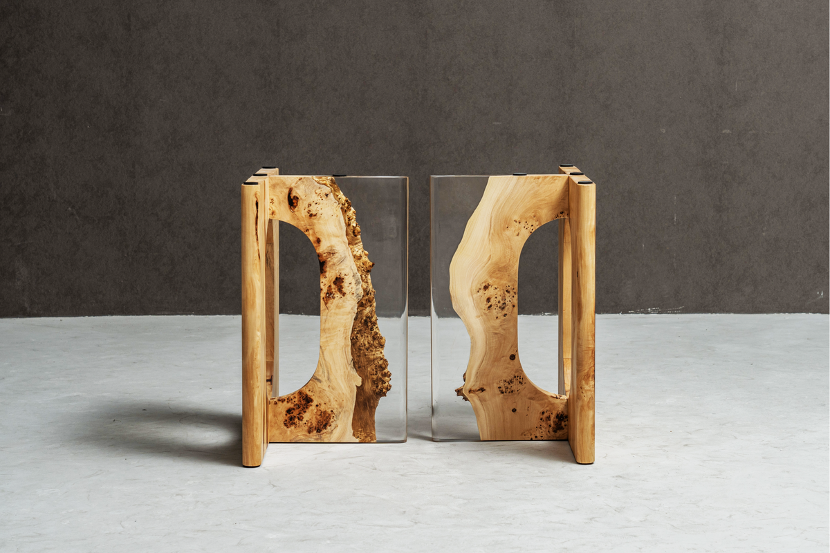 Poplar wood pillars with clear epoxy resin details, highlighting contemporary wood and resin design.
